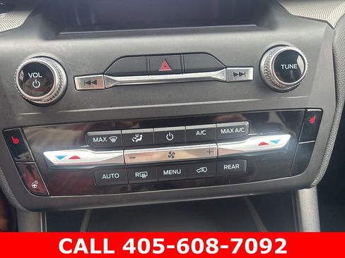Used 2020 Ford Explorer XLT w/ Equipment Group 202A RWD image 11