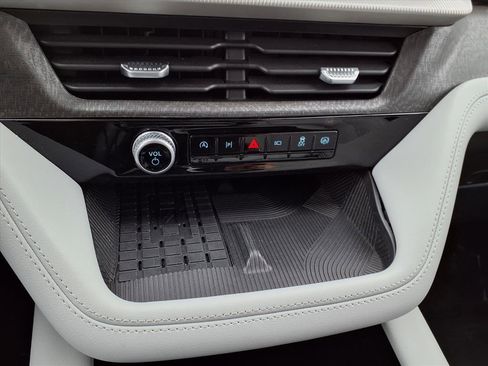 Used 2025 Ford Explorer Platinum w/ Ultimate Package image 20