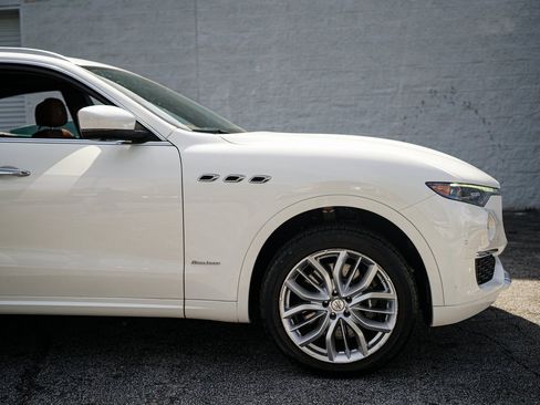 Used 2021 Maserati Levante S GranLusso image 16