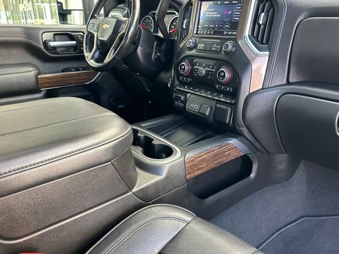 Used 2023 Chevrolet Silverado 2500 High Country AWD/4WD image 16