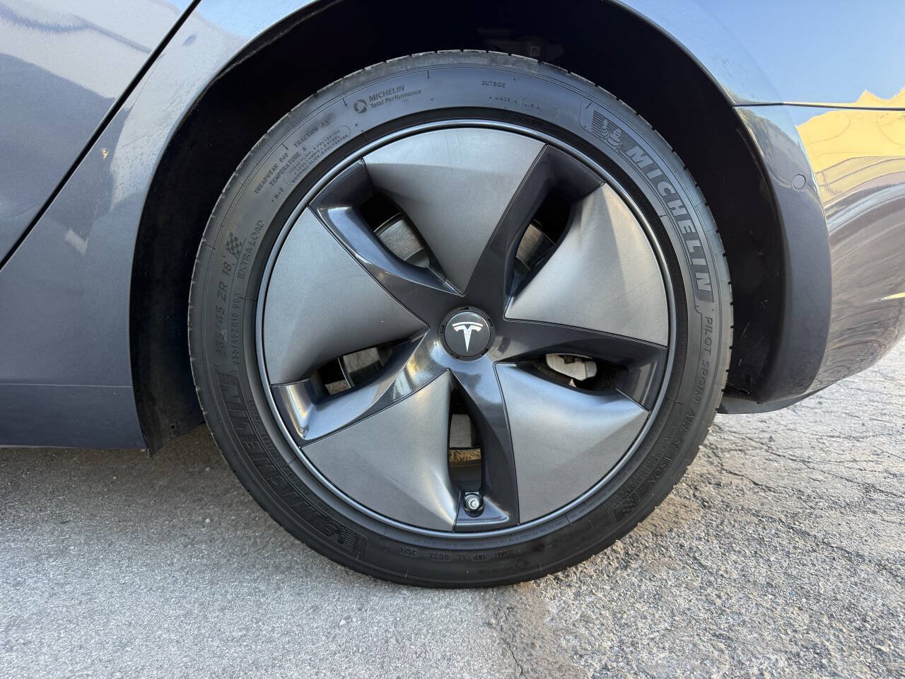 Used 2019 Tesla Model 3 Long Range AWD/4WD image 32