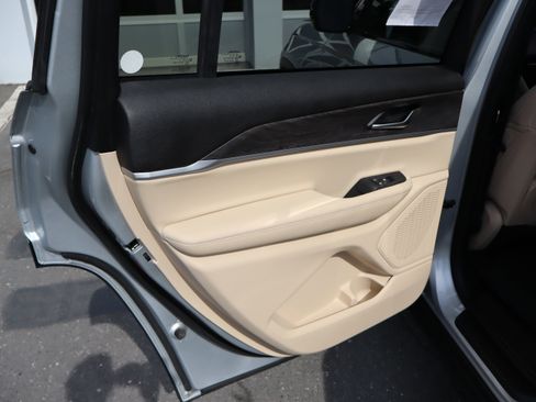 Used 2023 Jeep Grand Cherokee L Limited image 30