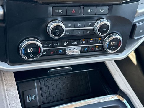 Certified 2024 Ford Expedition Max XLT image 23