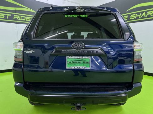 Used 2021 Toyota 4Runner TRD Off-Road Premium w/ Moonroof Package AWD/4WD image 8