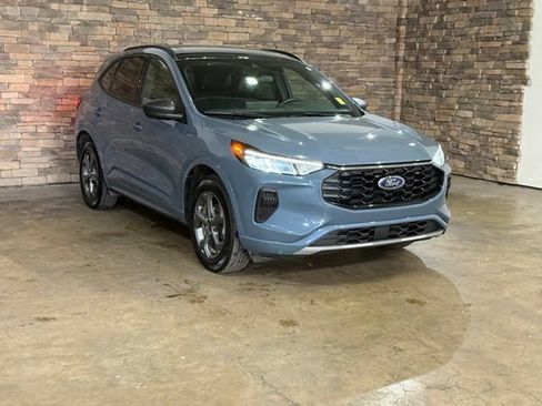Used 2023 Ford Escape ST-Line w/ Tech Pack #1 AWD/4WD image 3