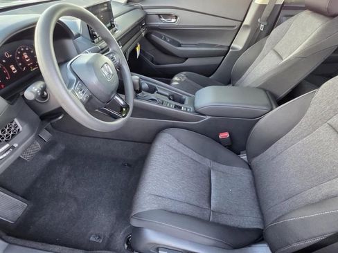 Used 2025 Honda Accord SE image 6
