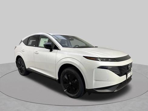 Used 2025 Nissan Murano SV AWD/4WD image 3
