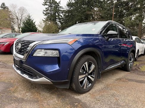 Used 2021 Nissan Rogue Platinum image 1