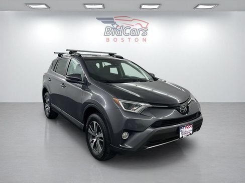 Used 2018 Toyota RAV4 XLE w/ Plus Extra Value Package AWD/4WD image 3