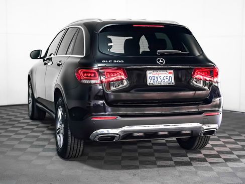 Certified 2022 Mercedes-Benz GLC 300 image 2