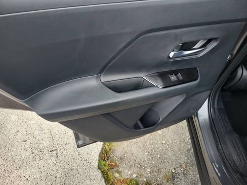 New 2026 Nissan Kicks SR FWD image 15