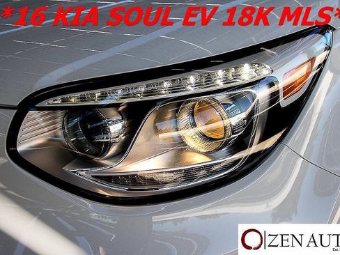 Used 2016 Kia Soul EV FWD image 40