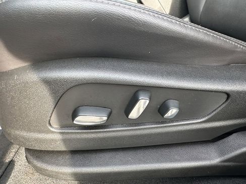 Certified 2025 Cadillac XT5 Premium Luxury image 20