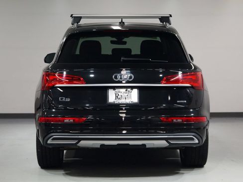 Used 2021 Audi Q5 2.0T Premium Plus w/ Premium Plus Package AWD/4WD image 2