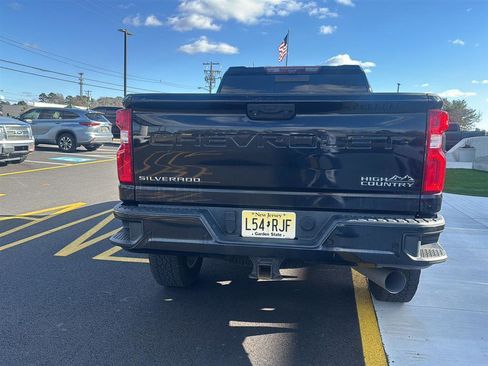 Used 2021 Chevrolet Silverado 2500 High Country w/ Z71 Off-Road Package image 16