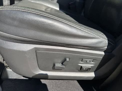 Used 2018 RAM 2500 Laramie w/ Sport Appearance Group image 11