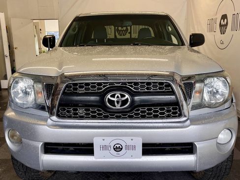 Used 2011 Toyota Tacoma 4x4 Double Cab w/ TRD Off-Road Pkg w/JBL Audio image 9