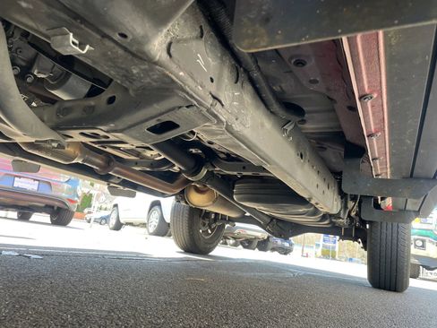 Used 2018 Toyota Tacoma SR image 6