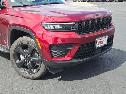 New 2025 Jeep Grand Cherokee Altitude