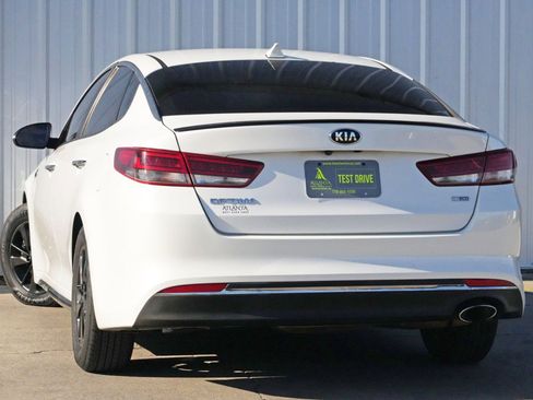 Used 2017 Kia Optima LX w/ Value Package image 5