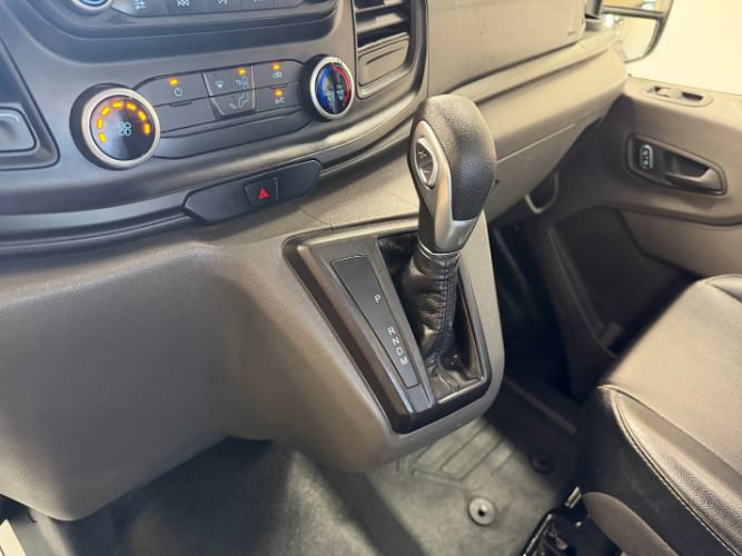 Used 2022 Ford Transit 350 DRW RWD image 16