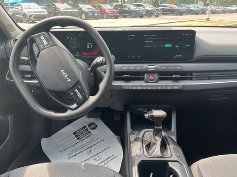 Used 2025 Kia K4 FWD image 13