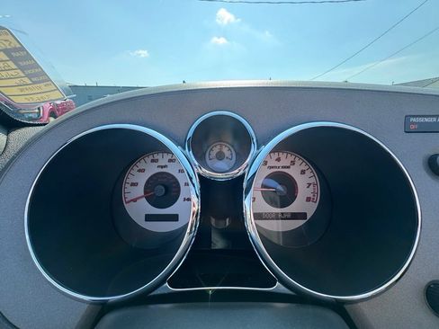 Used 2008 Pontiac Solstice Convertible w/ Premium Package RWD image 23