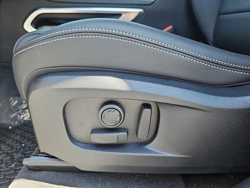 New 2026 Jaguar F-PACE R-Dynamic S image 26