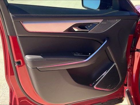 Used 2024 Jaguar F-PACE R-Dynamic S image 28