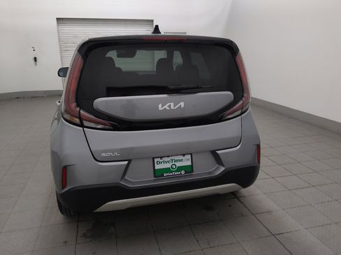 Used 2023 Kia Soul LX w/ Option Group 015 FWD image 6