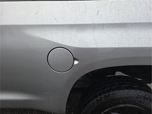 Used 2015 Toyota Tundra SR image 13