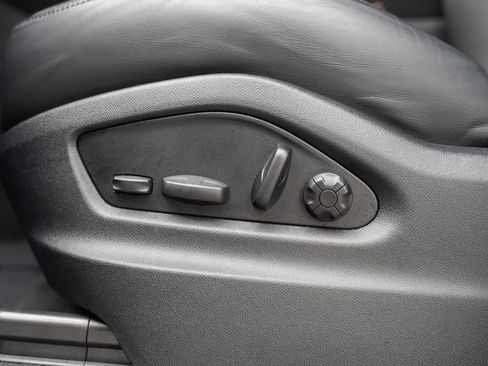 Certified 2024 Porsche Cayenne image 20