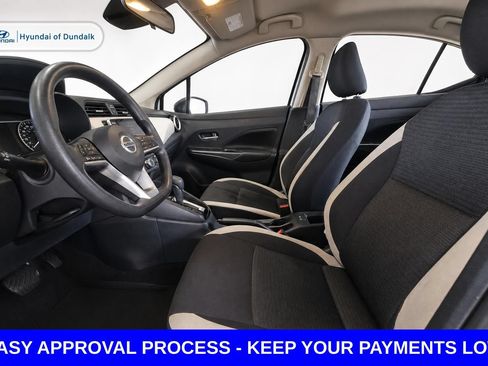 Used 2022 Nissan Versa SV FWD image 10