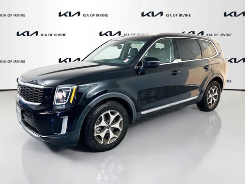 Used 2021 Kia Telluride EX image 3