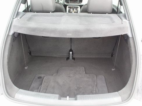 Used 2017 Volkswagen Beetle 1.8T SE image 5