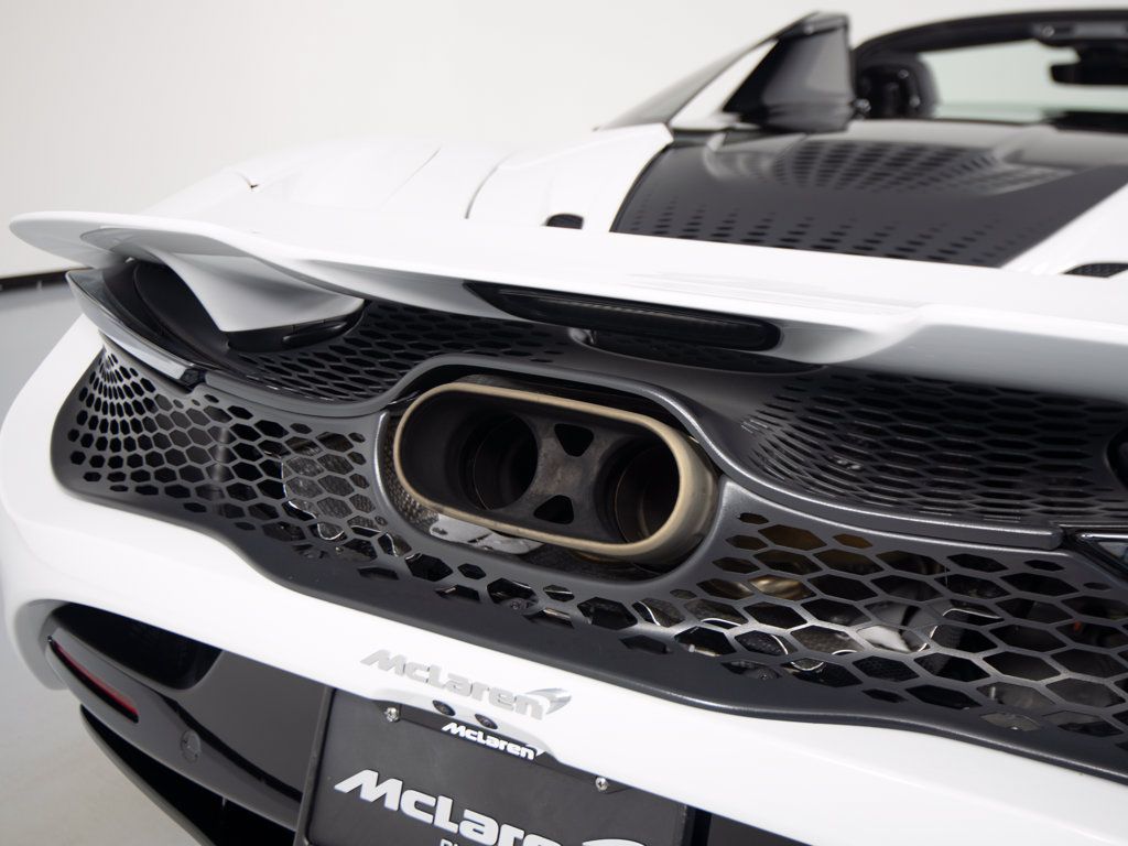 Used 2024 McLaren 750S Spider RWD image 50