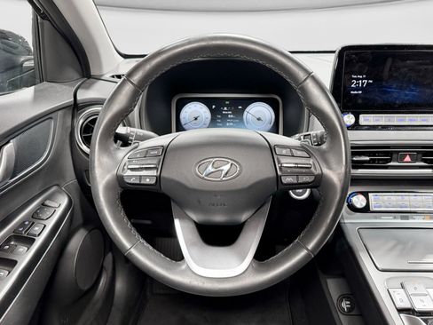 Used 2023 Hyundai Kona SEL FWD image 9