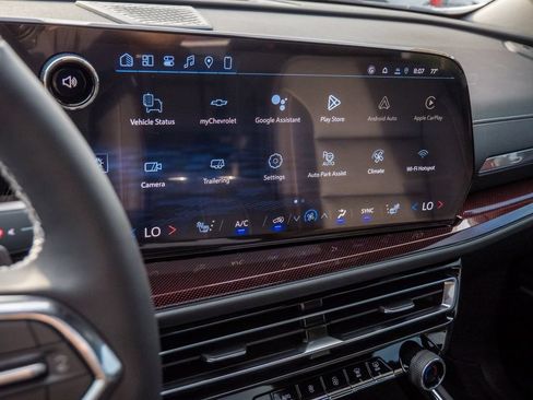 New 2026 Chevrolet Traverse Z71 w/ Enhanced Driving Package AWD/4WD image 42