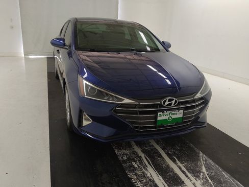 Used 2020 Hyundai Elantra SE FWD image 14