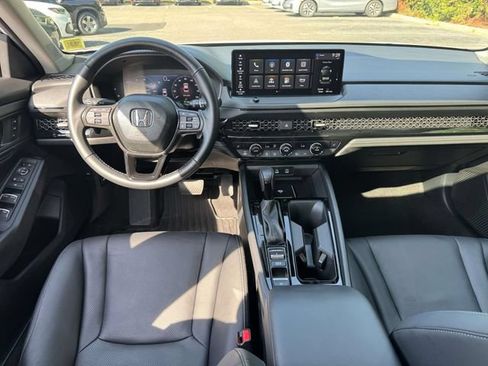 Used 2025 Honda Accord EX-L image 12