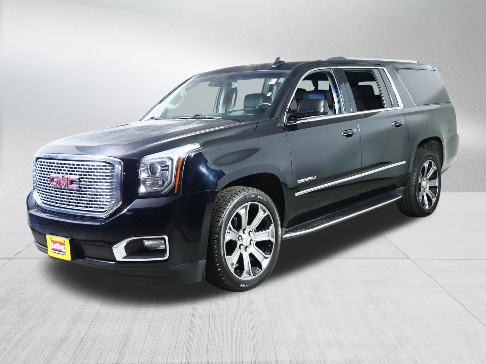 Used 2017 GMC Yukon XL Denali w/ Open Road Package AWD/4WD image 3