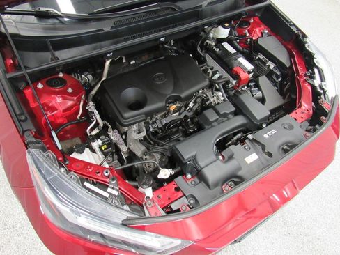 Used 2023 Toyota RAV4 LE AWD/4WD image 23