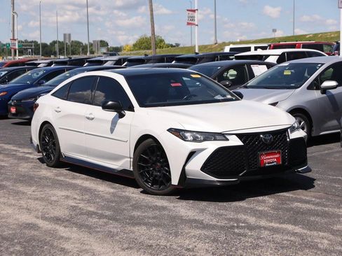 Used 2021 Toyota Avalon TRD FWD image 2