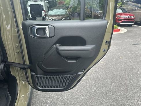 New 2026 Jeep Gladiator Sport AWD/4WD image 15