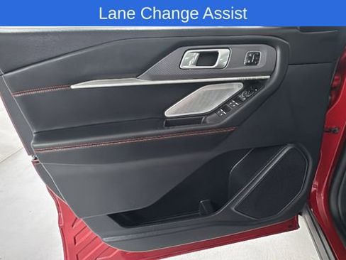 Used 2025 Ford Explorer ST image 20