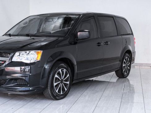Used 2018 Dodge Grand Caravan SE w/ UConnect Hands-Free Group FWD image 53