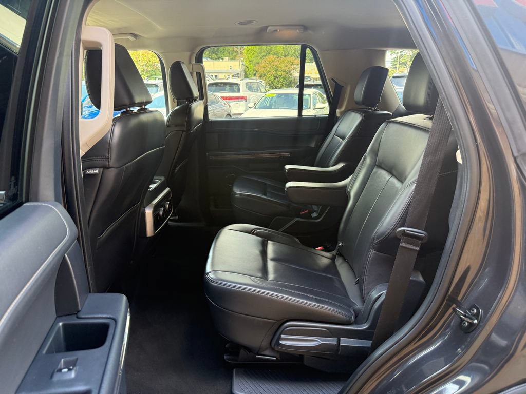 Used 2024 Ford Expedition XLT RWD image 20