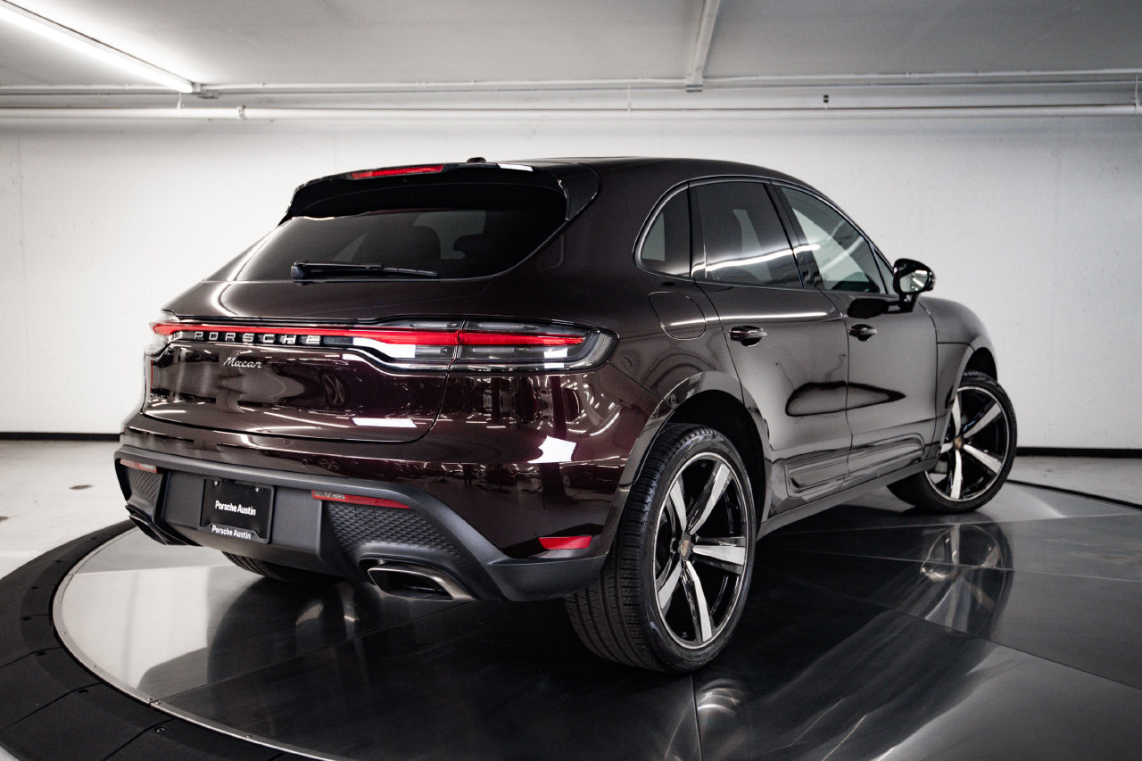 Certified 2026 Porsche Macan AWD/4WD image 7