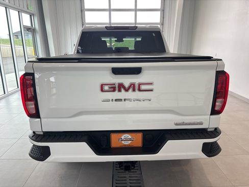 Used 2024 GMC Sierra 1500 Elevation AWD/4WD image 3