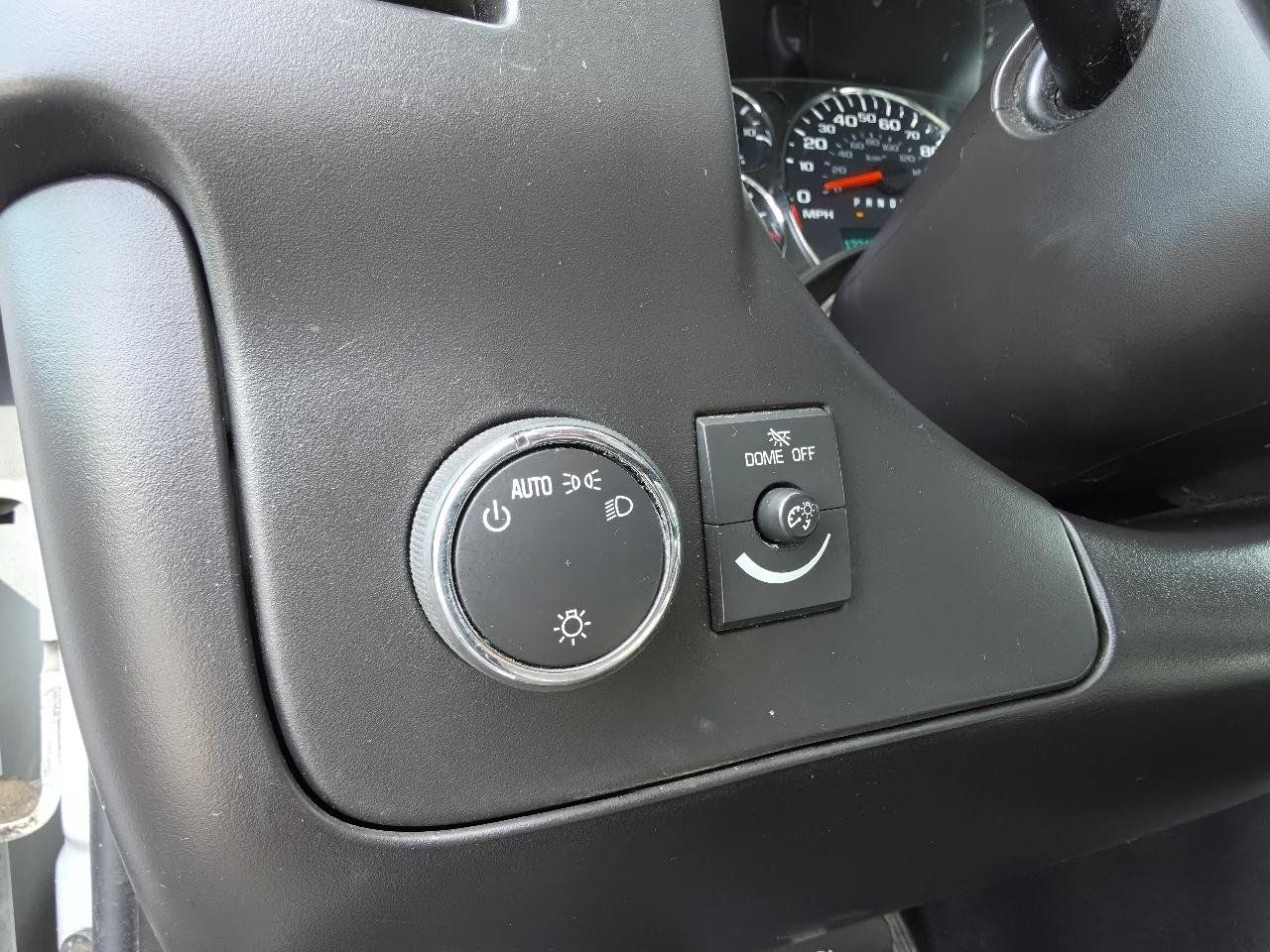 Used 2014 Chevrolet Express 2500 RWD image 21